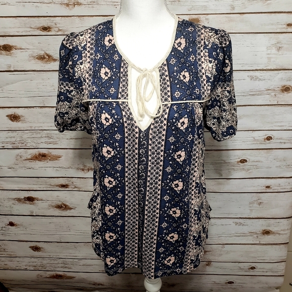 Lucky Brand Tops - 🔥HP🔥 Lucky Brand Short Sleeve Top Size Small NWT